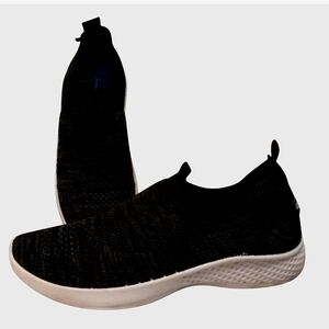 Tommy Bahama Slip Ons